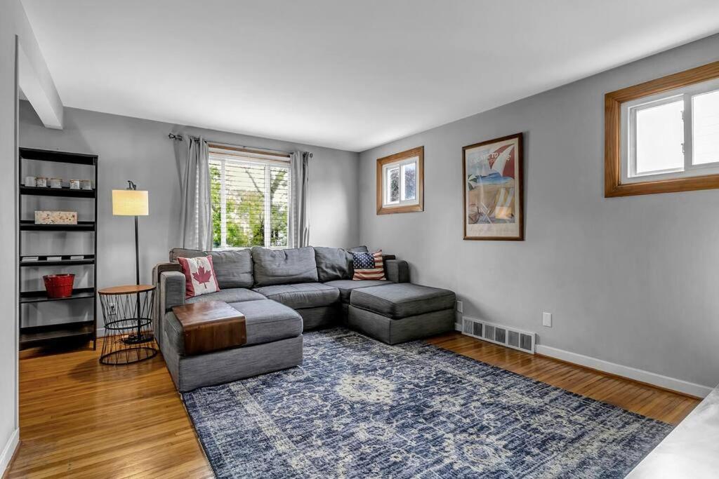 Gorgeous 2 Queen Bedroom Apartment In North Buffalo With 70 Inch Tv Экстерьер фото